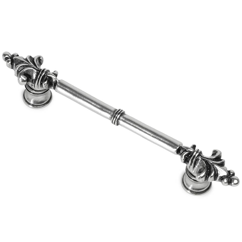 Carpe Diem Hardware Charlemagne Classic 4'' O.C. Pull With Small Fleur De Lys On Ends In Chalice.